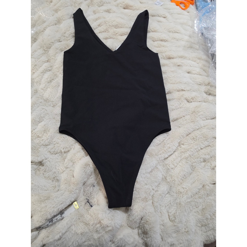 Dynamic Los Angeles Black V-Neck Sleeveless Snap Closure Bodysuit